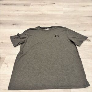 Under Armour Men's Gray Short Sleeve Tee